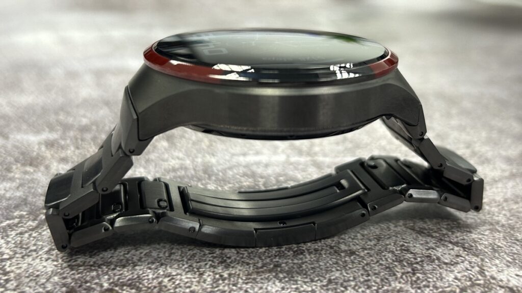 Huawei Watch GT 4 Space Edition side on