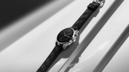 Montblanc Summit 3 brings Wear 3.0 to iOS users